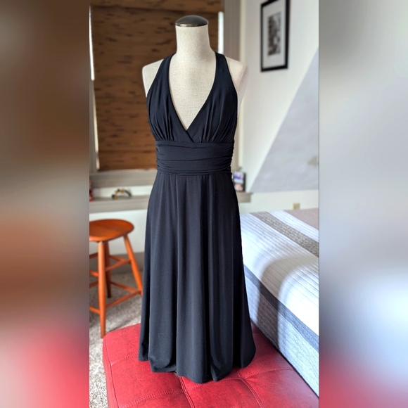Laundry By Shelli Segal Dresses & Skirts - Elegant Black Halter Dress